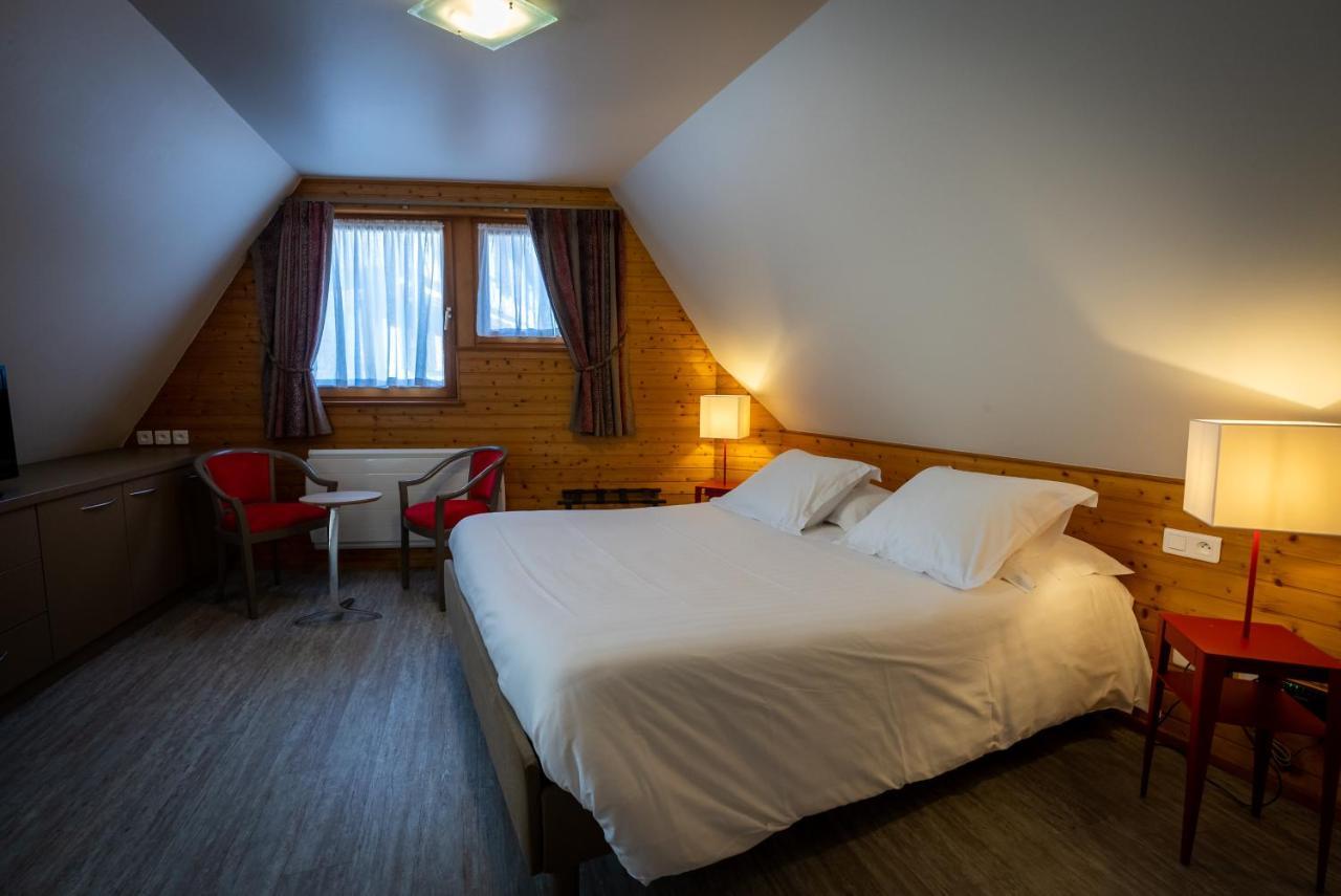 Logis Hotel De La Tour Ribeauvillé Eksteriør billede