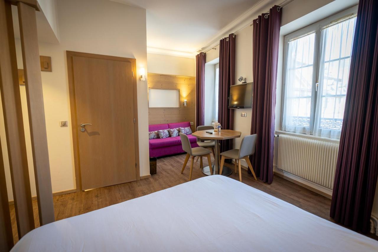 Logis Hotel De La Tour Ribeauvillé Eksteriør billede