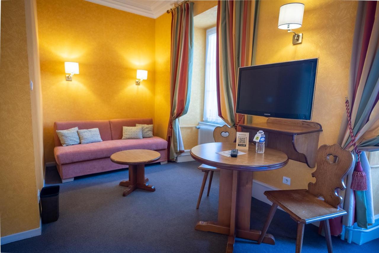 Logis Hotel De La Tour Ribeauvillé Eksteriør billede