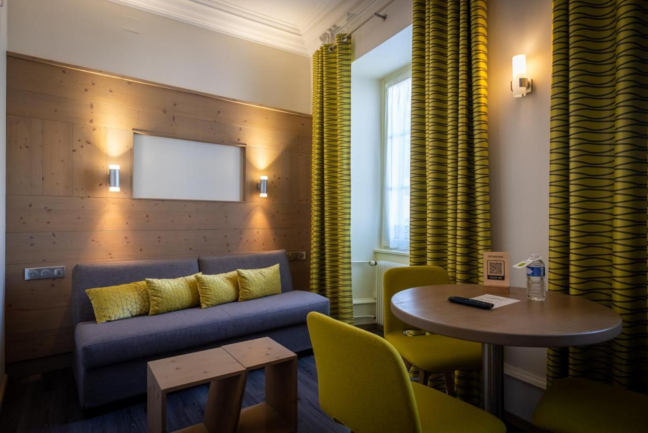Logis Hotel De La Tour Ribeauvillé Eksteriør billede
