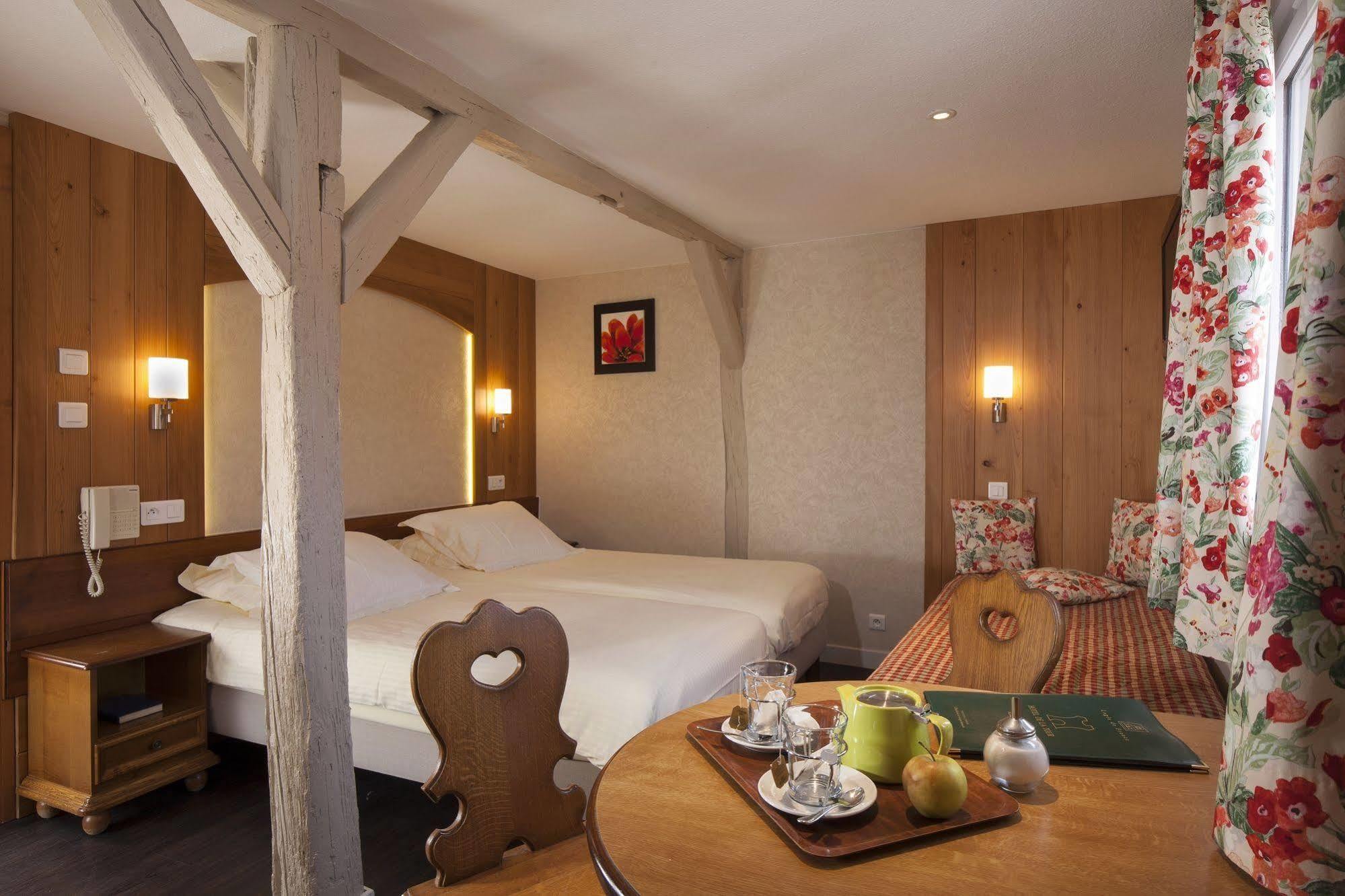 Logis Hotel De La Tour Ribeauvillé Eksteriør billede