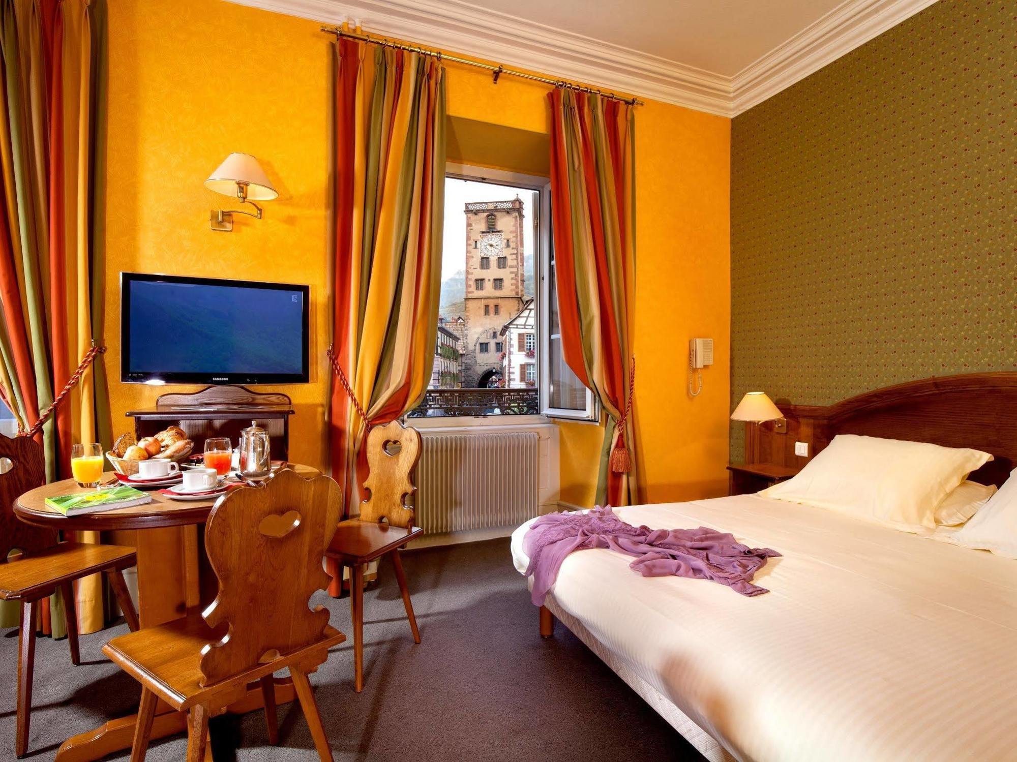 Logis Hotel De La Tour Ribeauvillé Eksteriør billede